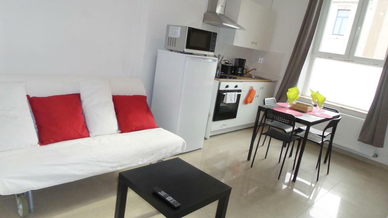 La Lodelinsartoise - Meuble De Vacances 3 Cles Charleroi Exterior photo